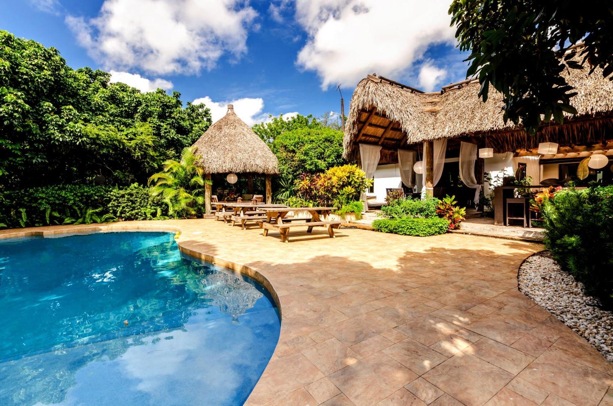 Villa Magical Wonderkoi House In A Japanese Koi Garden Miami Esterno foto