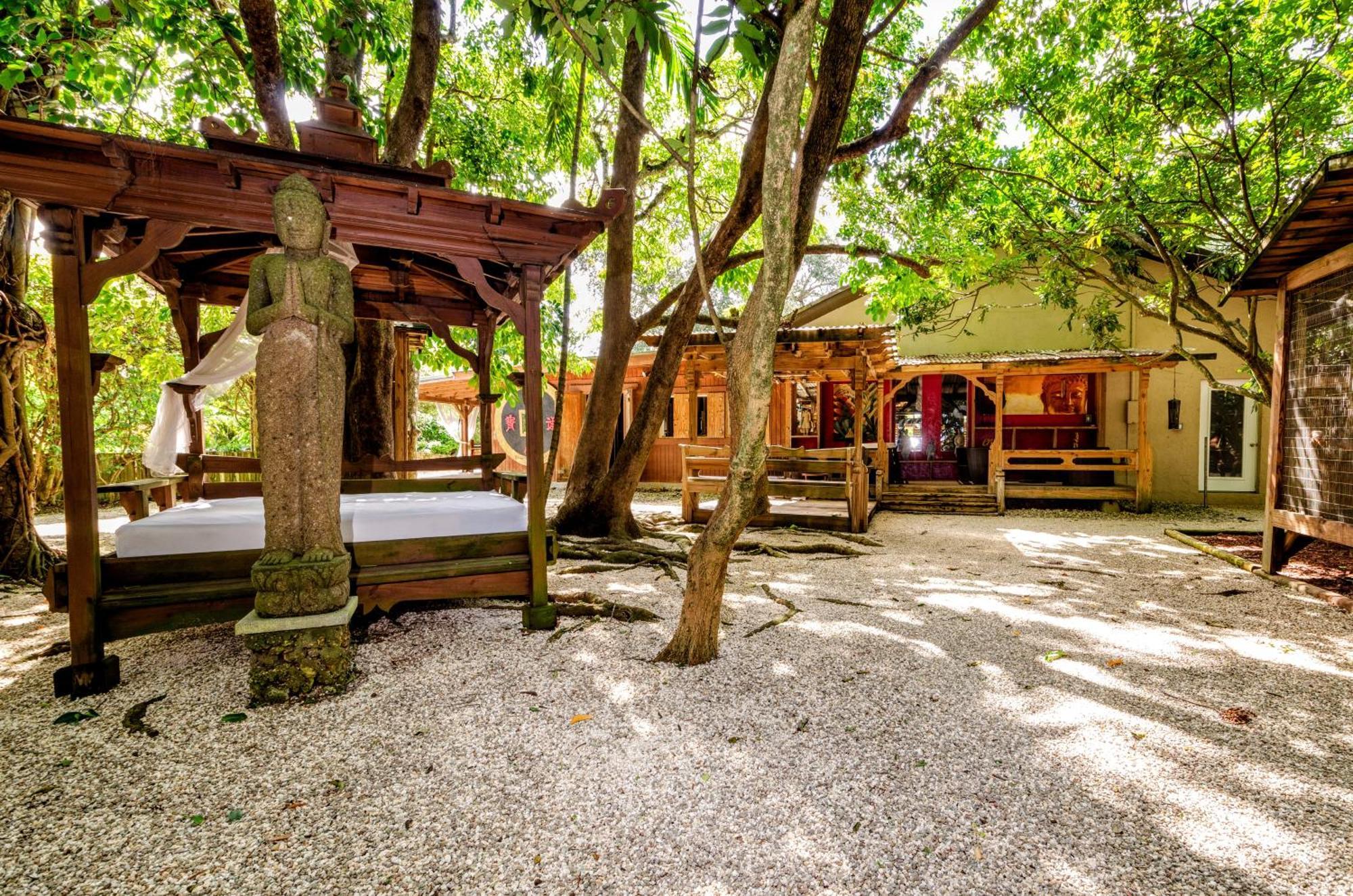 Villa Magical Wonderkoi House In A Japanese Koi Garden Miami Esterno foto